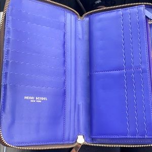 Henri Bendel Wallet